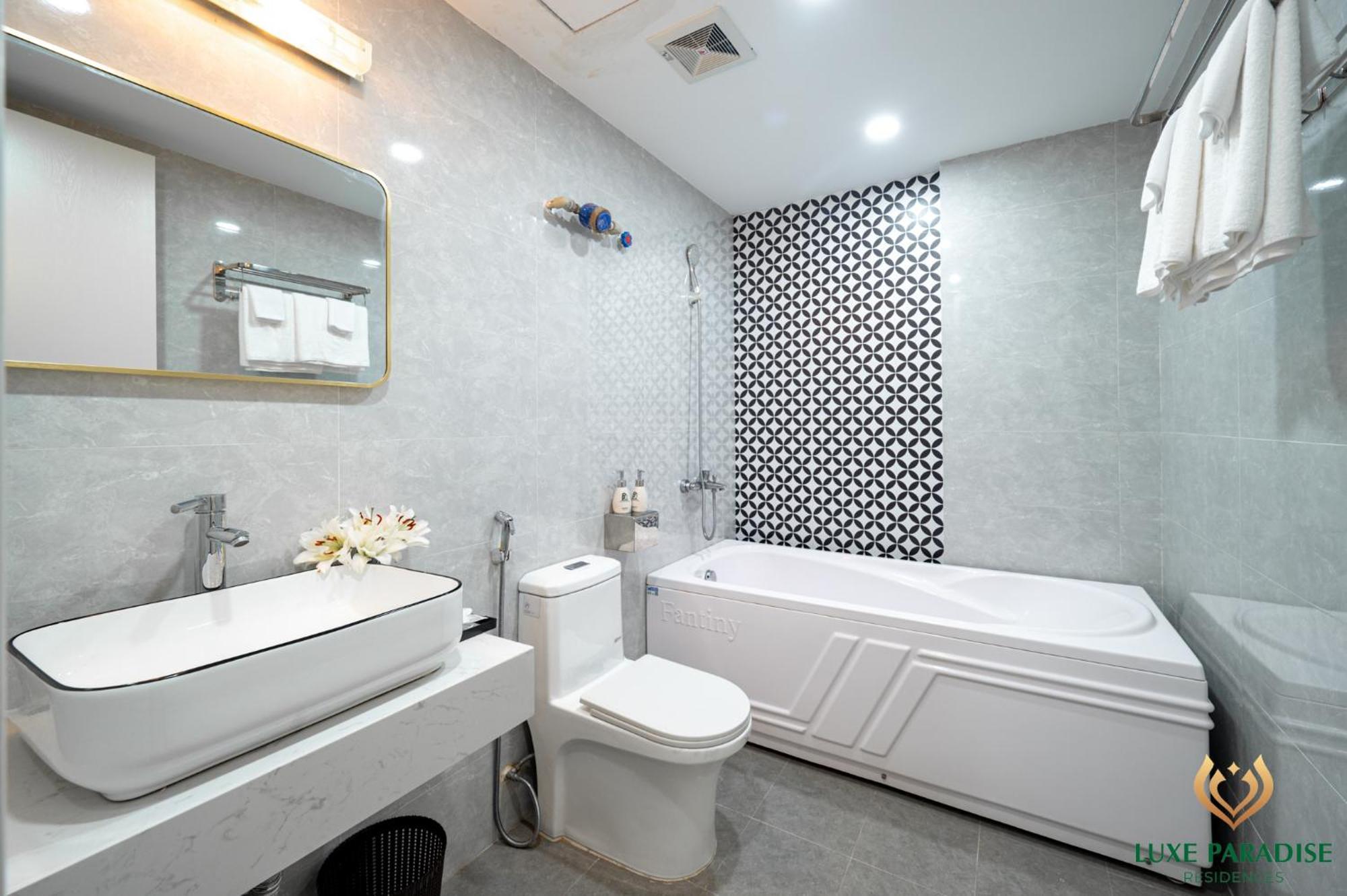 Luxe Paradise Residence 76 To Ngoc Van Ханой Екстер'єр фото